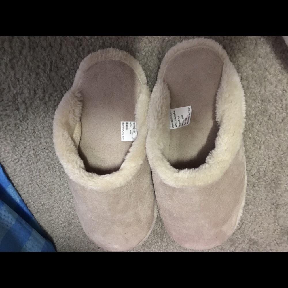 Tan memory foam slippers